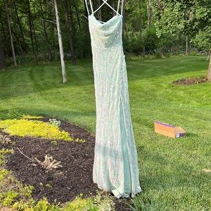 NWT Windsor Edlyn Sequin Laceup Mermaid Formal Dress, Mint Green Women’s Size XS